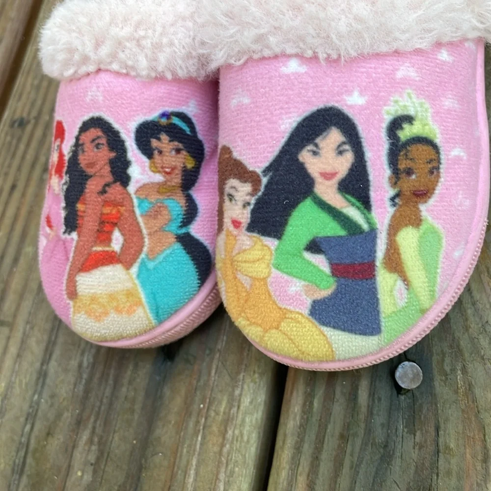 Disney Princess Pink Slippers Size 5/6